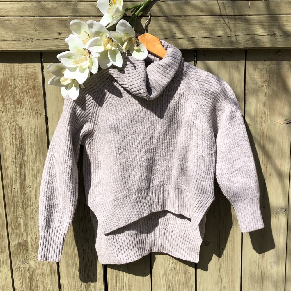 ARITZIA/ WILFRED FREE / WOOL sweater